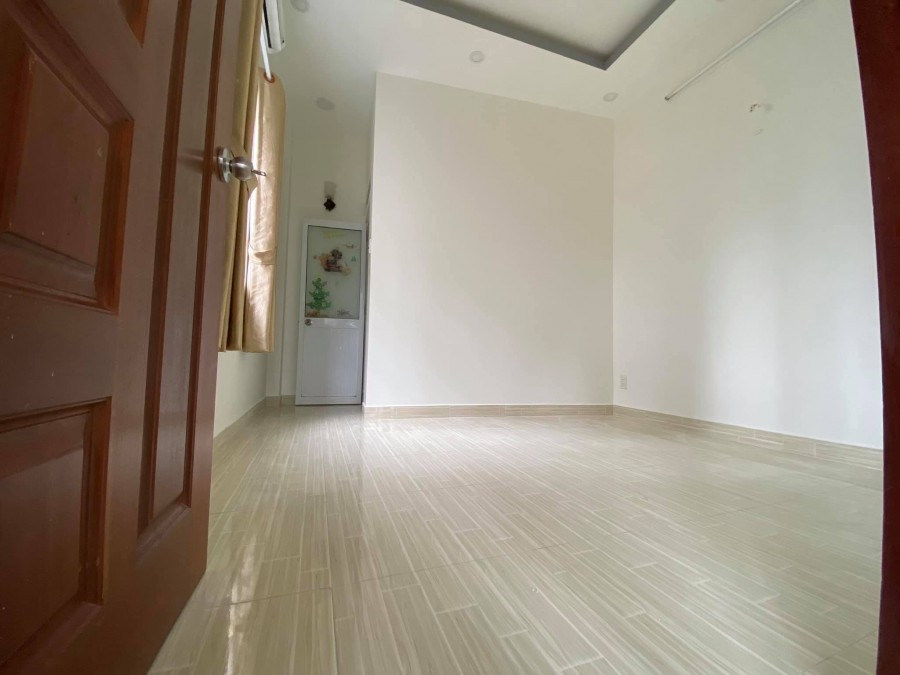 Bán nhà đường Khánh Hội, 3 tầng mới vào ở ngay, 3pn 36m2 giá 4.35 tỷ phường 4 quận 4