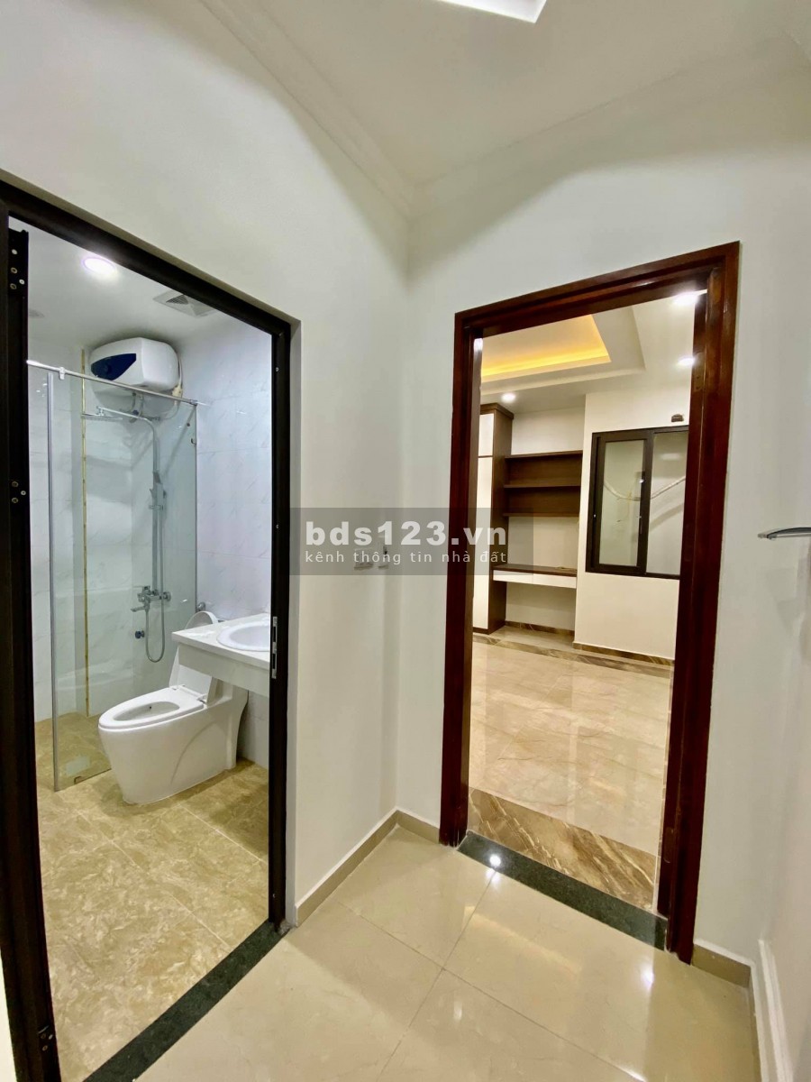 NHÀ MỚI VỀ Ở LUÔN MỄ TRÌ THƯỢNG NGÕ THÔNG GẦN Ô TÔ TRÁNH 48m2 GIÁ NHỈNH 4 TỶ