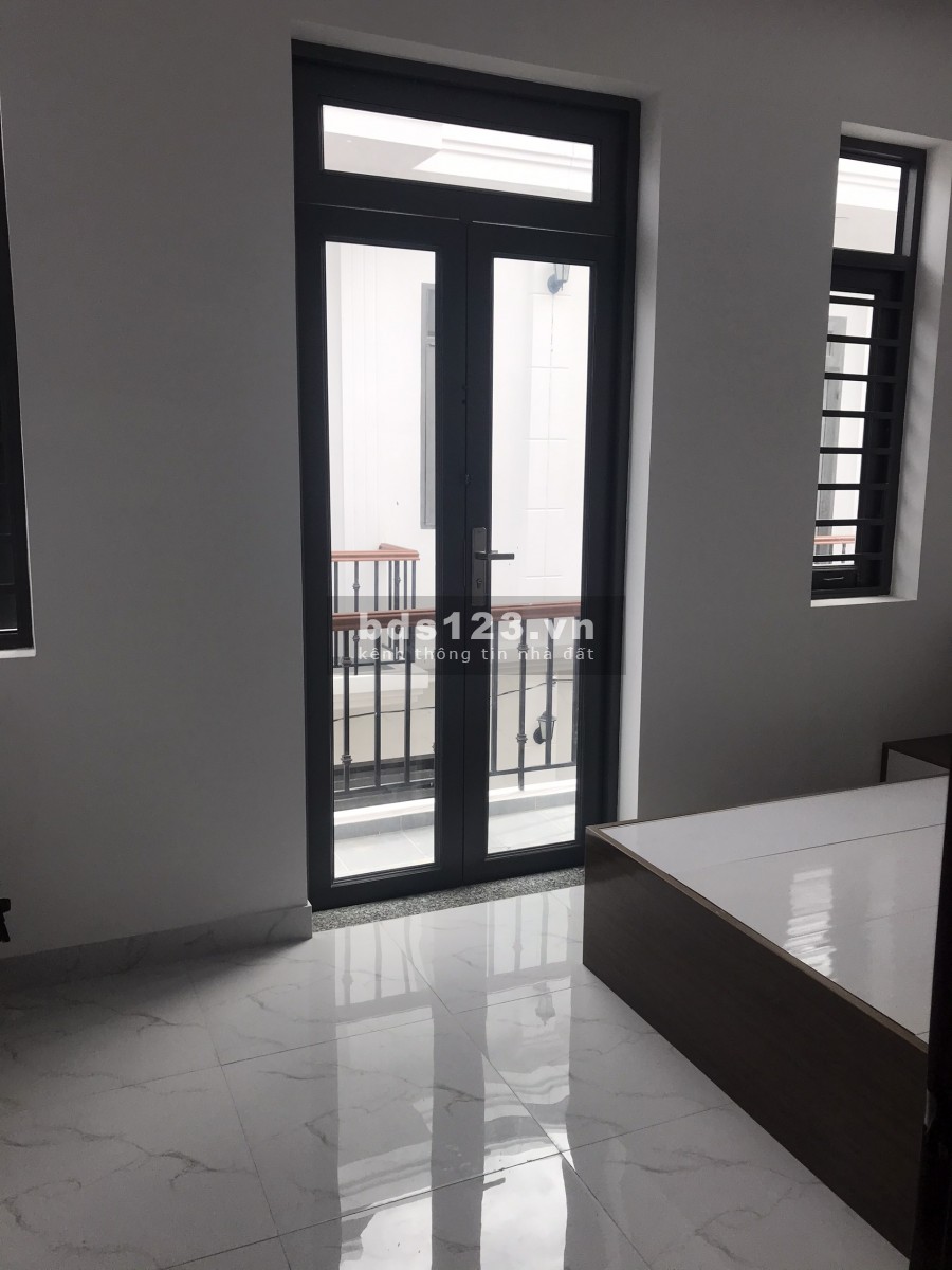 Bán 830 triệu tặng Full nội thất 60 triệu, liên hệ 0386-879-560, có sổ sẵn