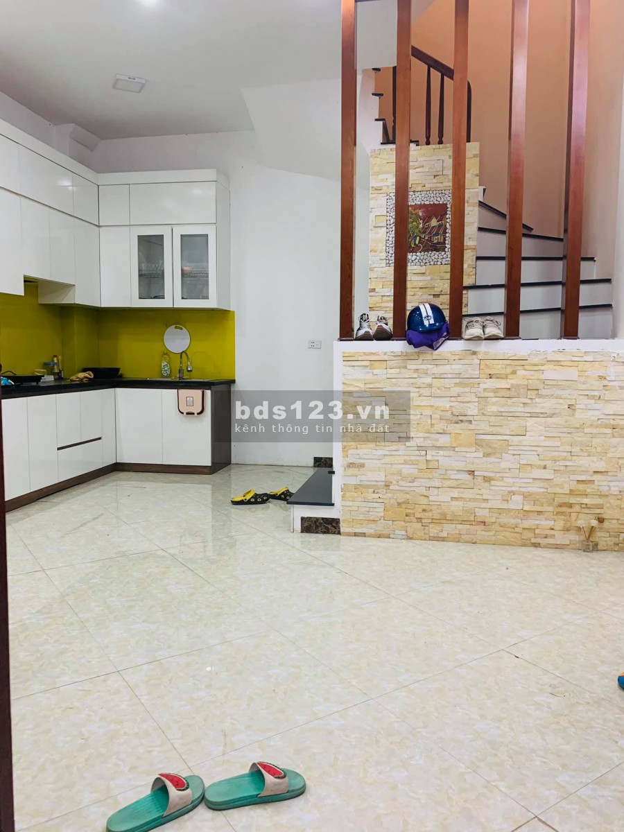 Bán nhà Mai Hương, Hai Bà Trưng 41.5mx5T,3PN nhỉnh 3 tỷ, 0989191397