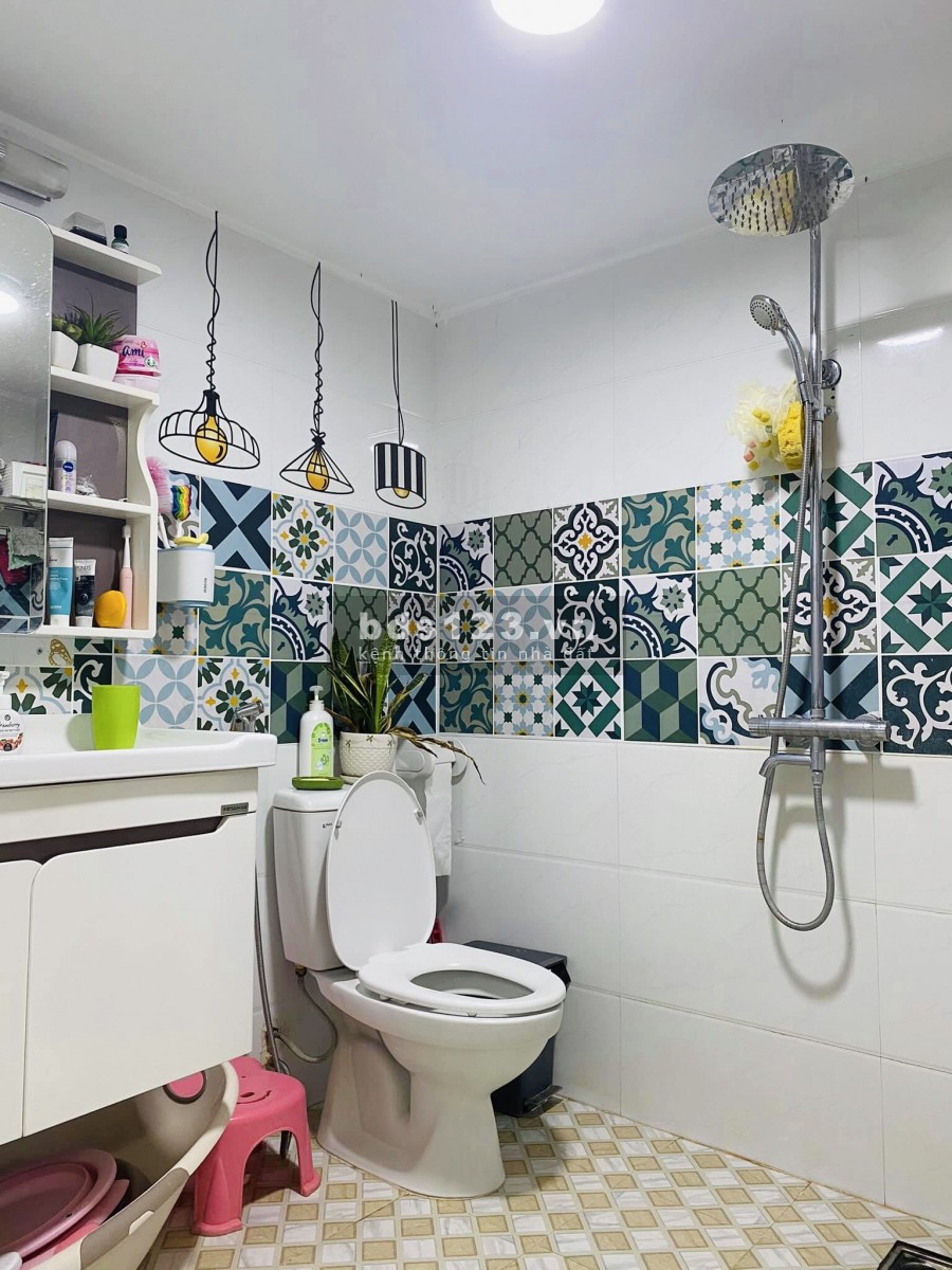 Một nhà ra đường Giải Phóng, 2 mặt thoáng, full nội thất, ô chờ thang máy, ở kết hợp kinh doanh Vip