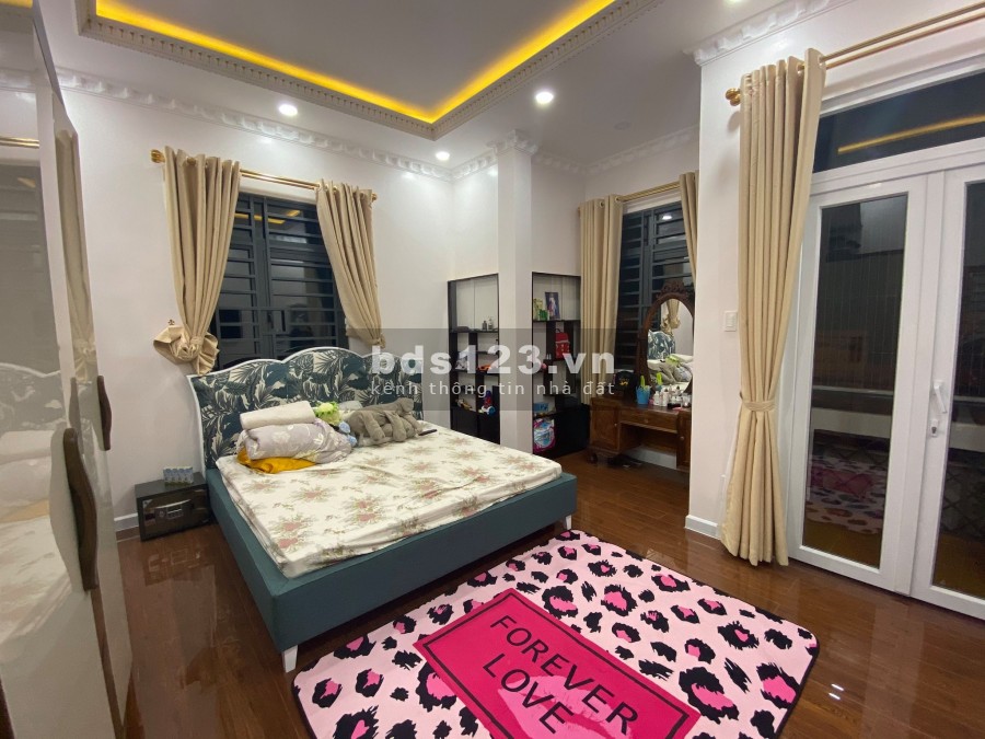 Bán nhà mặt tiền KDTM Trần Thánh Tông P.15 Tân Bình, 75m2(5x15), 3 tầng đẹp chỉ 8.6 tỷ.