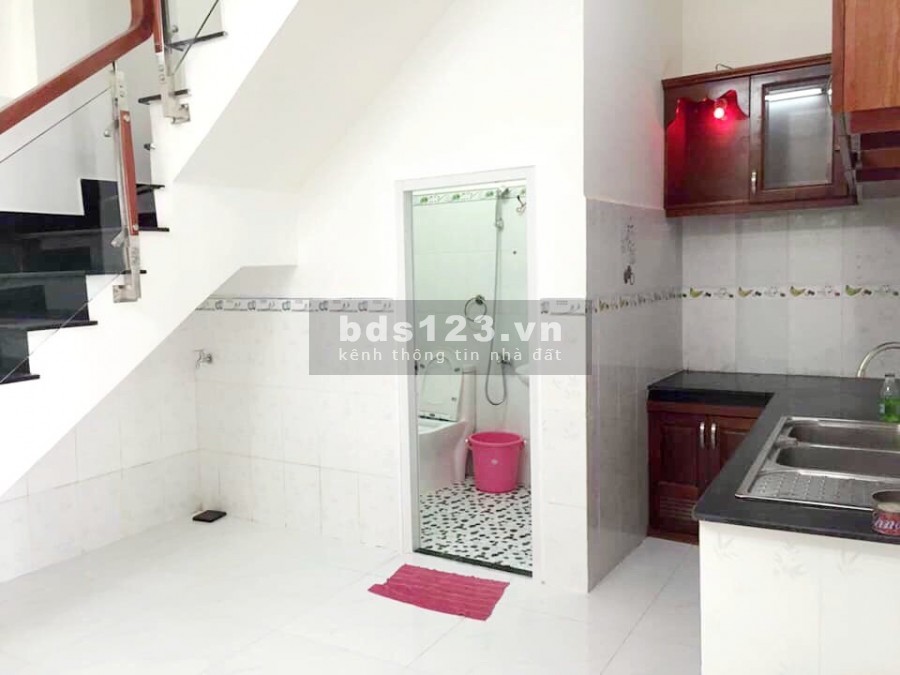 Nhà 1 trệt 1 lầu ( nở hậu) hẻm 85 Trần Xuân Soạn,Q7