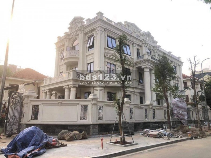 Biệt thự đẳng cấp phố Kim Xuyến, Quận Cầu Giấy, mặt tiền 32m, lhcc