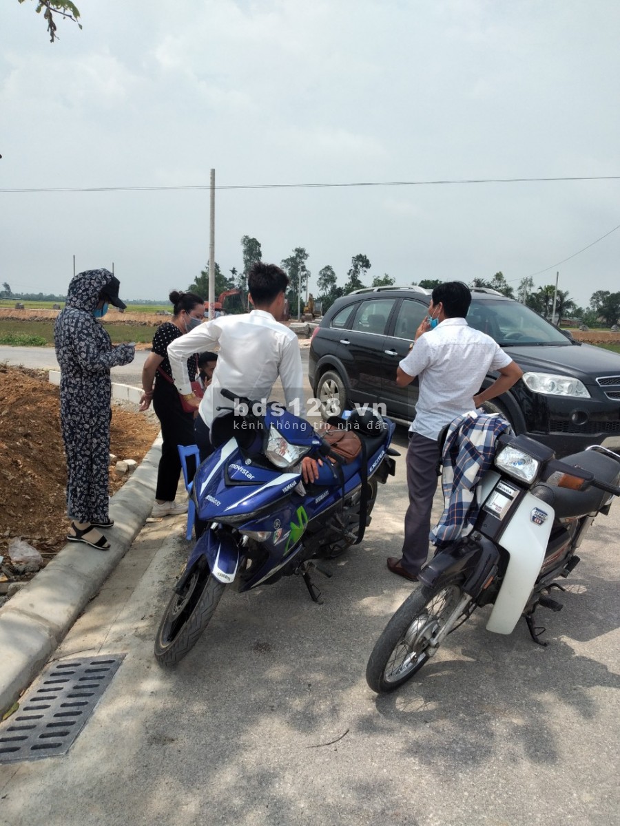 Bán 2 lô góc bán giá ngoại giao tại Quảng Xương, Quảng Giao
