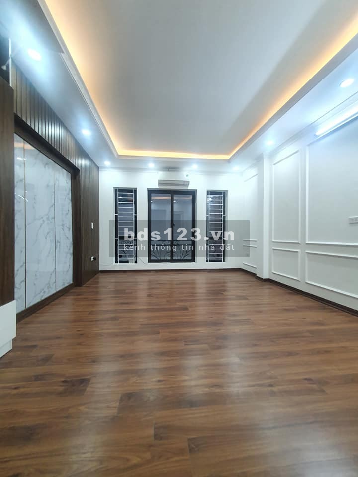 Chính Chủ Cần Bán Gấp Nhà Ngõ 162 Khương Đình 54m2*5T Mt 4.9m, Ngõ rộng, giá 4.x tỷ