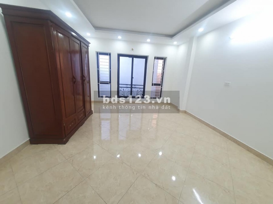 Chính Chủ Cần Bán Gấp Nhà Ngõ 162 Khương Đình 54m2*5T Mt 4.9m, Ngõ rộng, giá 4.x tỷ