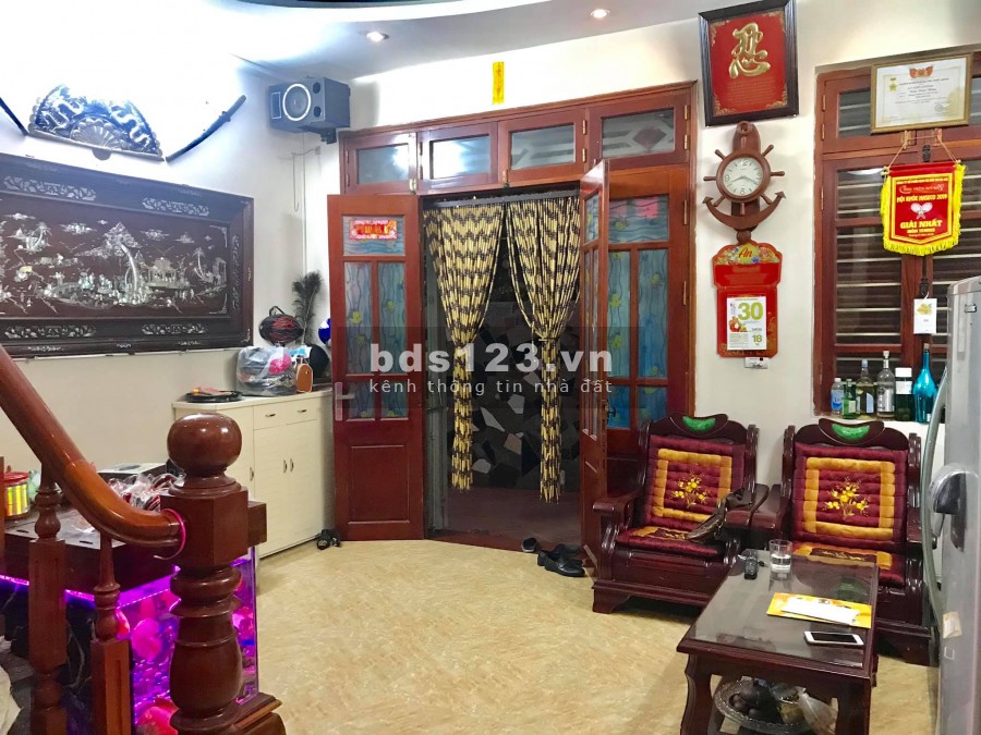 Bán nhà Cổ Nhuế, hai mặt ngõ, ô tô đỗ, 45m2 giá sốc 2.9 tỷ