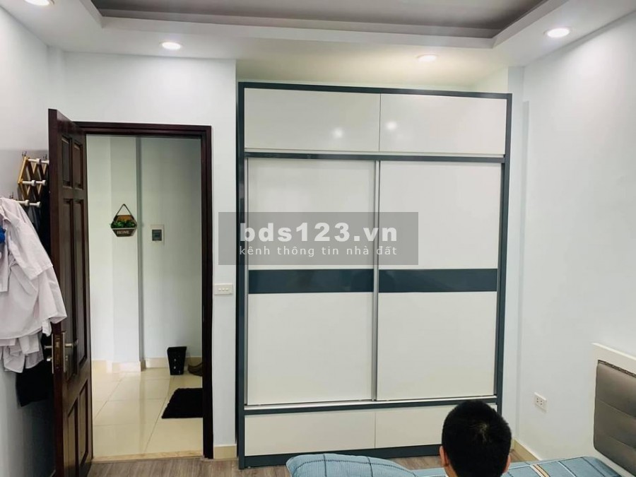Bán nhà nội thất full đẹp 35m2 - 6,5m mặt tiền 4 tầng, cửa Đông, đường rộng, giá 2.9 tỷ