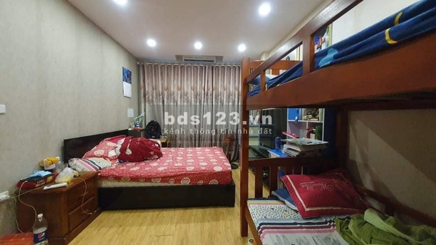 Dt 33 m2, mặt tiền 5.5m, ngõ 219 Định Công Thượng, thông ô tô ra ngõ 192 Lê Trọng Tấn, giá 3.95 tỷ, 0988969368