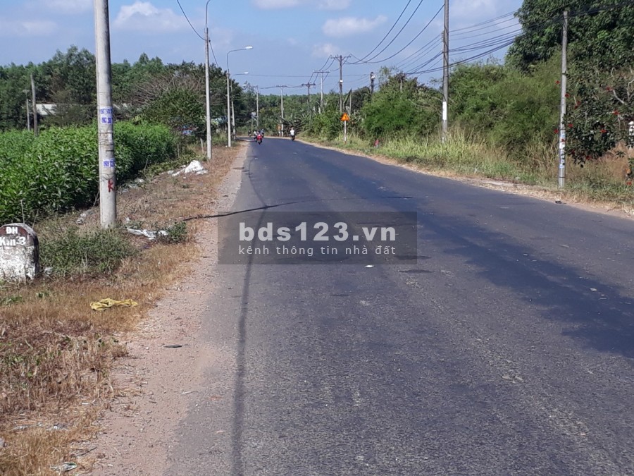 Đất nền biệt thự Long Phước 545m2 giá 2.1 tỷ, mặt tiền đường Bàu Cạn dẫn vào cổng số 3 sân bay LT.