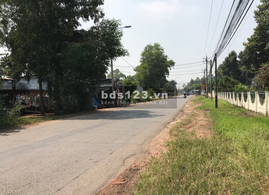 Đất nền biệt thự Long Phước 545m2 giá 2.1 tỷ, mặt tiền đường Bàu Cạn dẫn vào cổng số 3 sân bay LT.