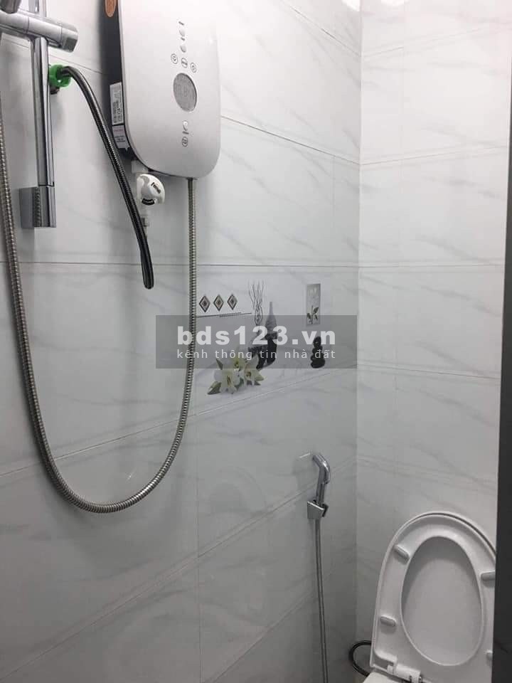 Bán nhà nguyên căn đường Nguyễn Sơn Quận Tân Phú, dt 50m2, 2 tầng, 3 pn, giá 3.2 tỷ