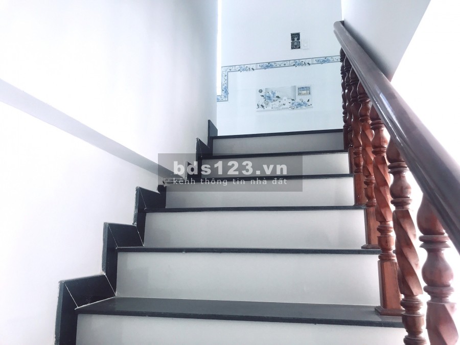 Bán nhà 129m², giá 19tr/m², Quận Cái Răng, hoàn thiện mới 100%, hỗ trợ vay 50%