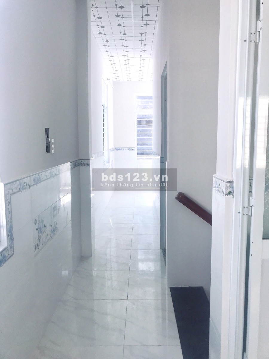 Bán nhà 129m², giá 19tr/m², Quận Cái Răng, hoàn thiện mới 100%, hỗ trợ vay 50%