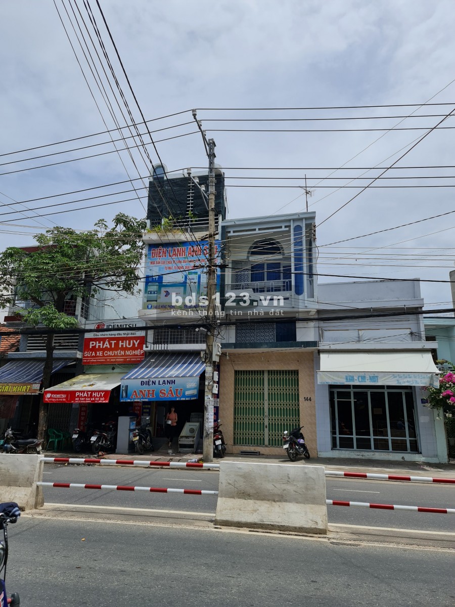 Bán nhà 2 tầng mặt tiền Lê Hồng Phong, p. Phước Hải, tp. Nha Trang