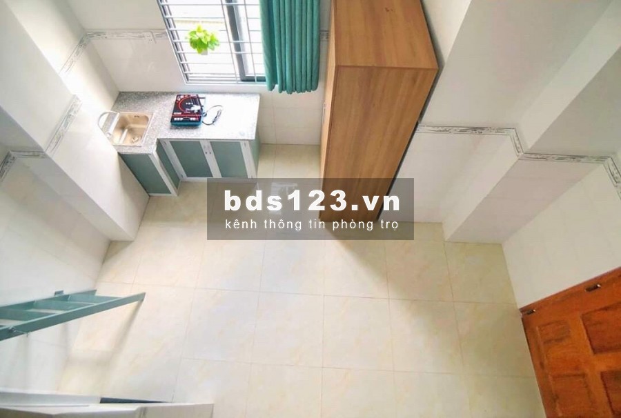 Phòng có gác 30m2 có máy lạnh Lê Trọng Tấn gần ngã tư Gò Mây