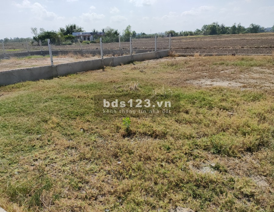 Bán Gấp Đất 2MT 826 Gần KCN Cầu Tràm 990tr SHR