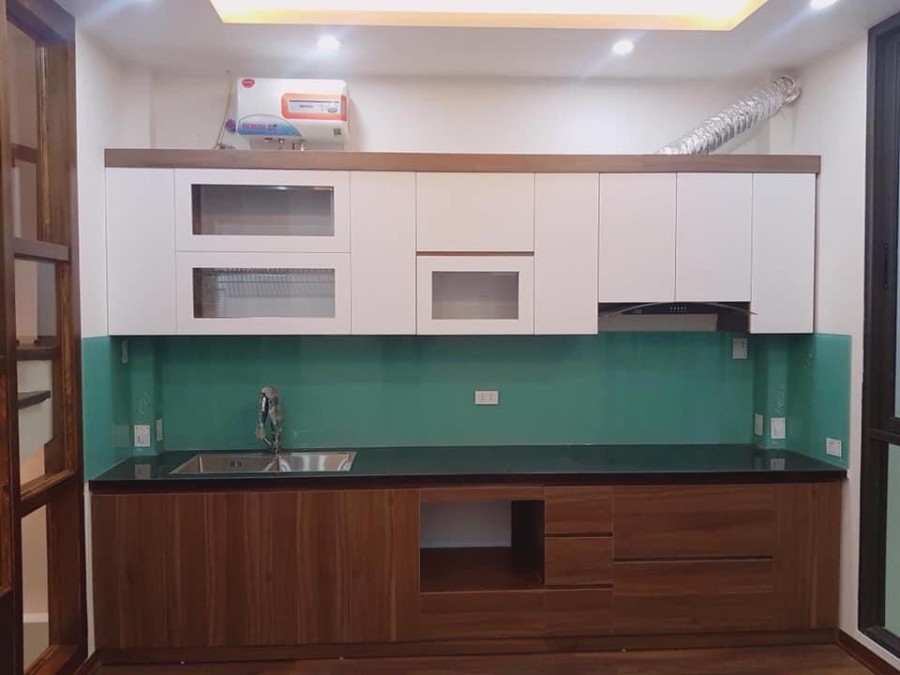 Nhà Nguyễn Văn Cừ thông Hoàng Như Tiếp, tiểu cảnh sân vườn, ở ngay 90m 3t mt6m nhỉnh 6 tỷ.