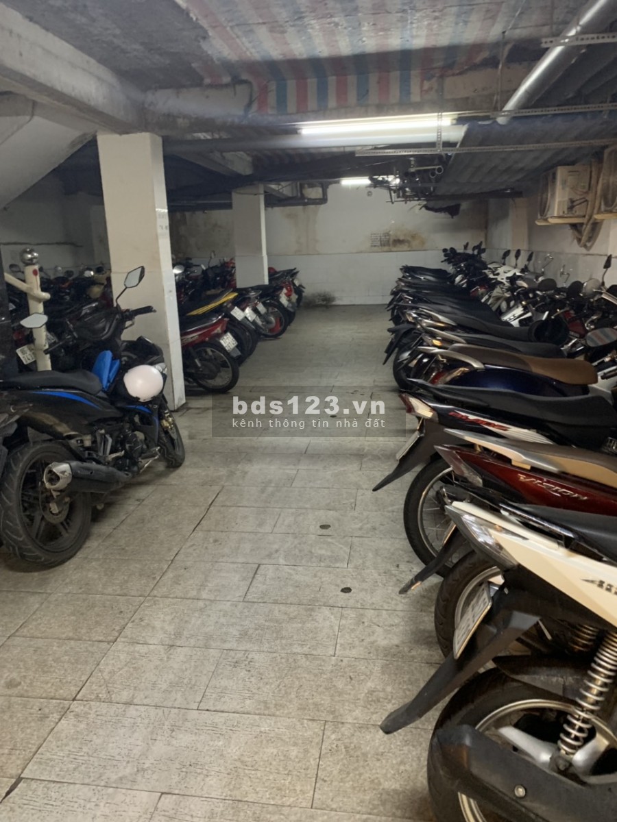 CHDV khu sân bay p2 Tân Bình, 55P gác đúc máy lạnh, thang máy.
