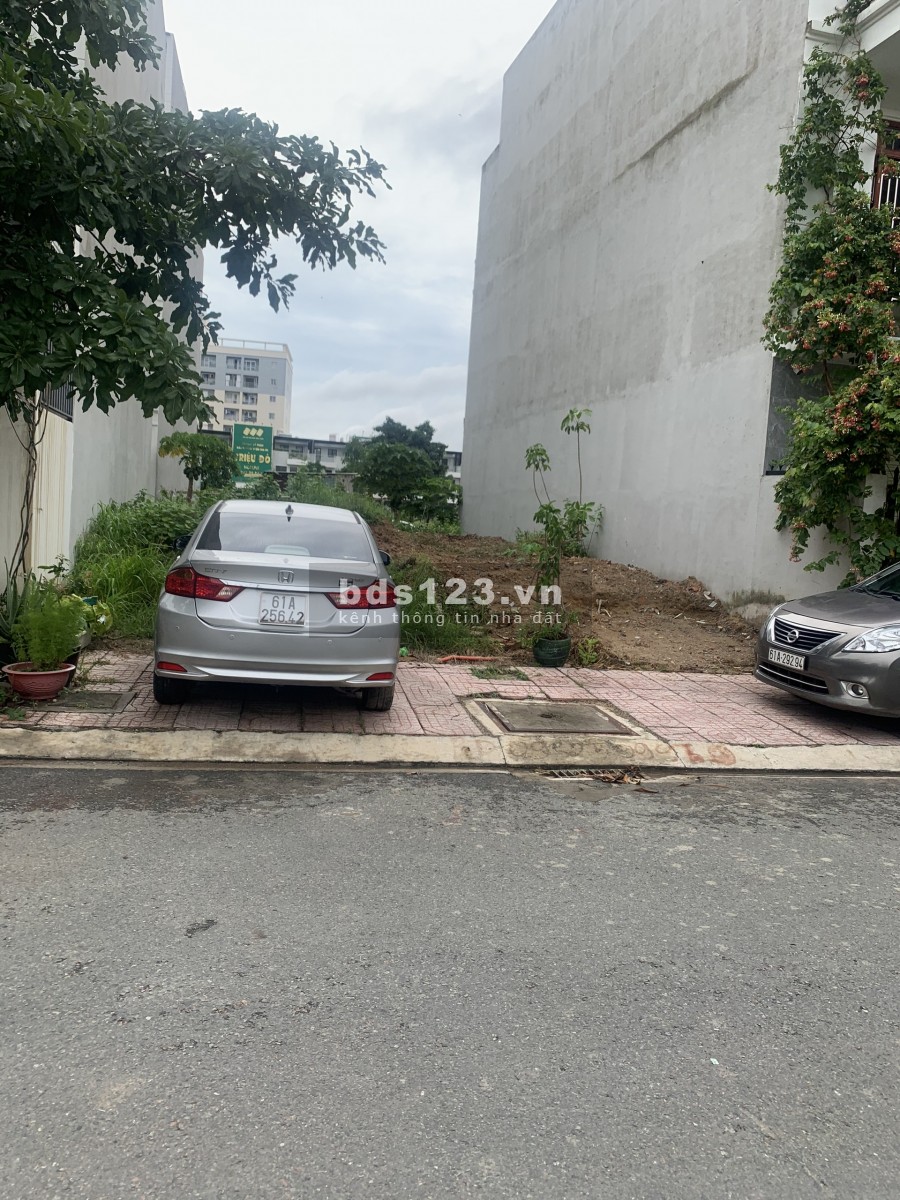 Mặt tiền N14 giao Nguyễn Văn Thành, phường Hoà Lợi, Bến Cát,, dt 15x30, cn 180m2