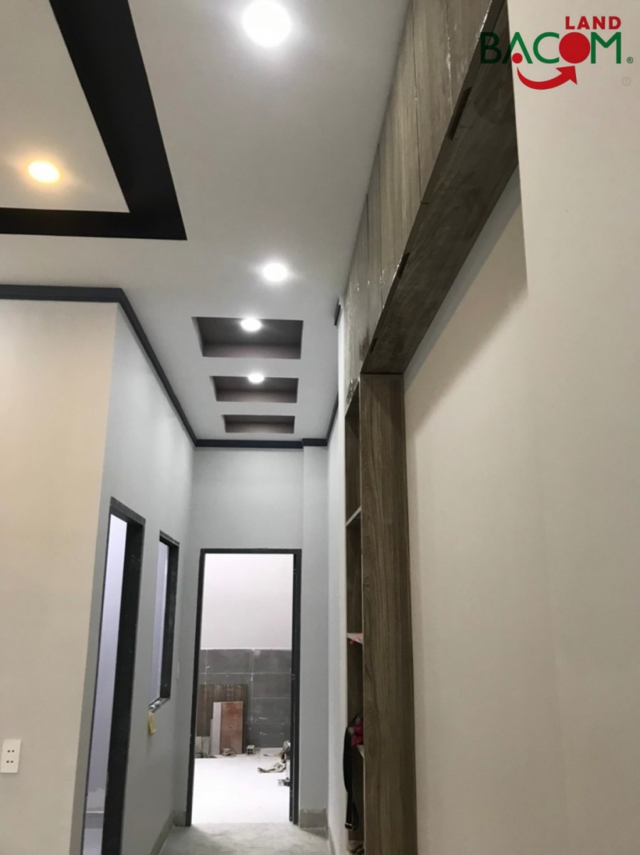 Nhà 1 trệt 1 lầu liền kề KDC Tân Phong, SHR thổ cư, đường 2 xe hơi tránh nhau