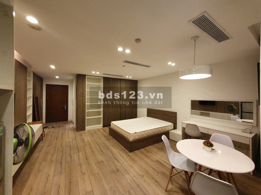 Cho thuê chung cư Star City Lê Văn Lương studio 50m2 full đồ 10.5 triệu. Lh 0377983070