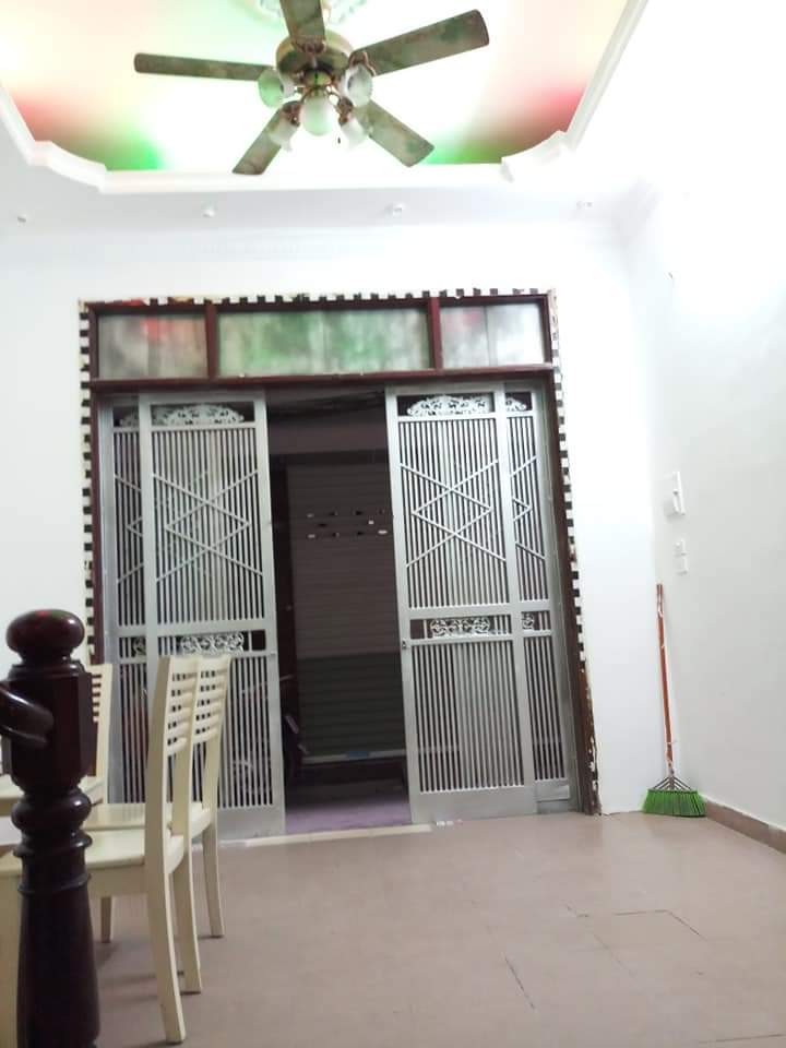 Bán nhà Đặng Văn Ngữ, mặt tiền 4.5m, 5 tầng, giá 2.85 tỷ, cách Hồ Xã Đàn 1 phút xe máy