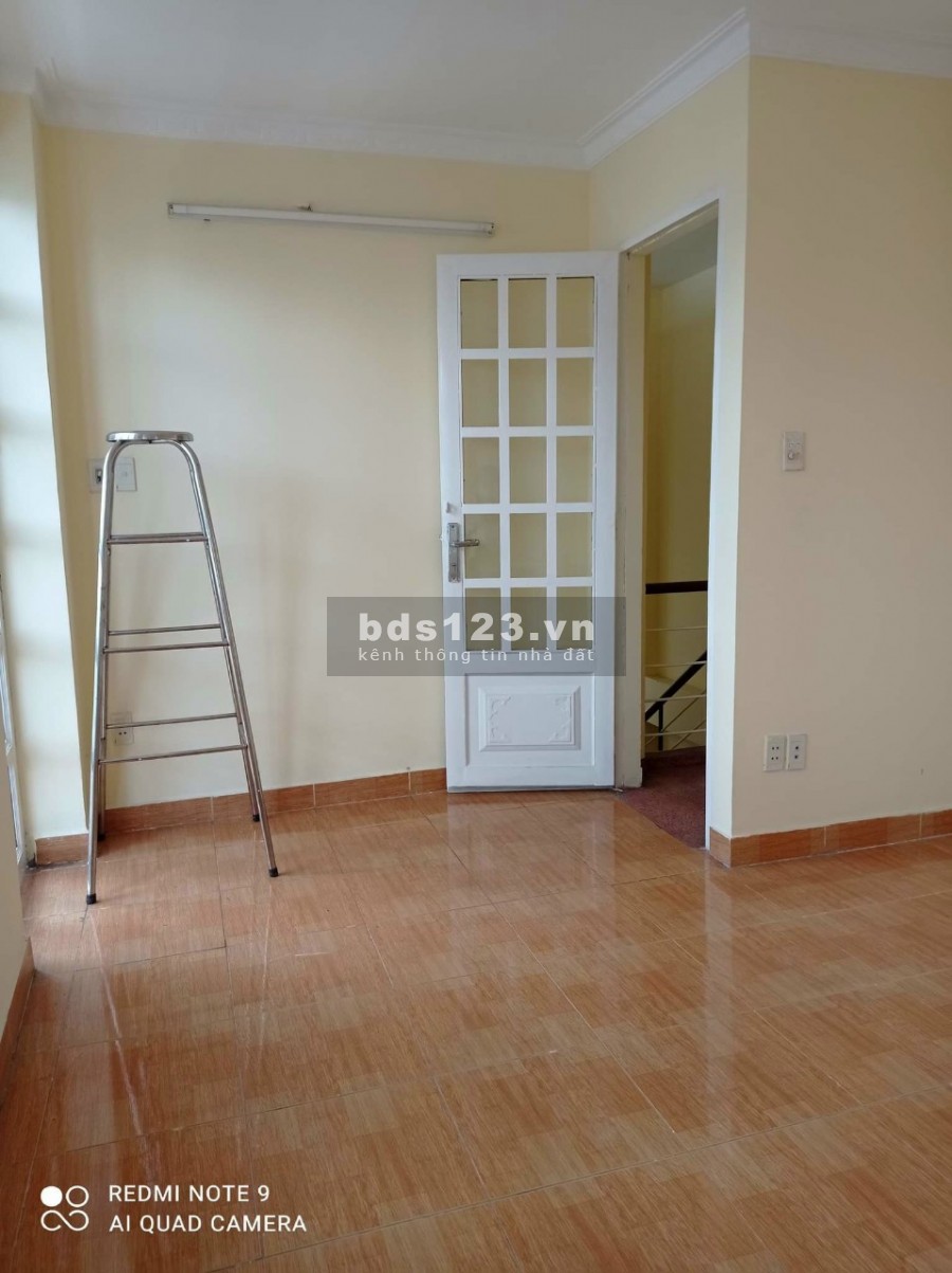 Bán nhà 2 mặt tiền 4 tầng Lạc Long Quân Quận 11 giá chỉ 6.55 tỉ