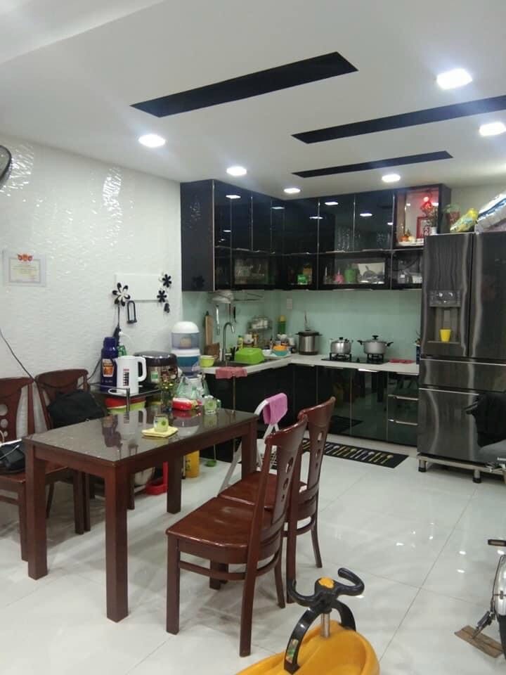 Nhà nguyên căn đường Phú Thọ Quận 11 tặng nội thất Ý, dân trí an ninh, giá 5.9 tỷ