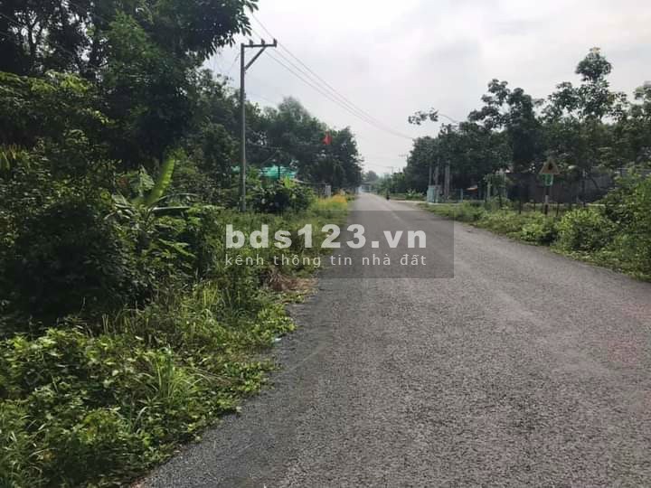 Bán đất Tân Lợi ngay DT741 vào 1km, sổ sẵn, giá rẻ