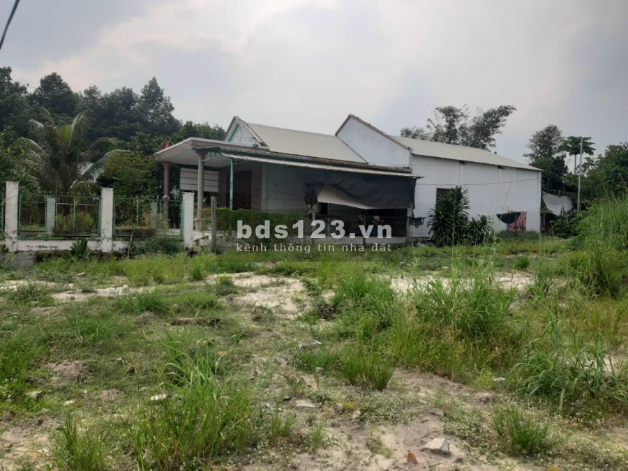 Bán đất Tân Lợi ngay DT741 vào 1km, sổ sẵn, giá rẻ