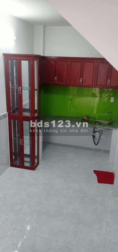Cho thuê nhà 1 trệt + 1 lầu hẻm 160 Nguyễn Văn Quỳ, hẻm xe tải