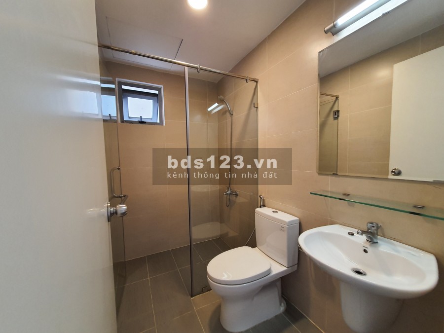 Cho thuê Opal Garden 70m2 tầng thấp có 2 máy lạnh, sofa, giường tủ LH 0906294299