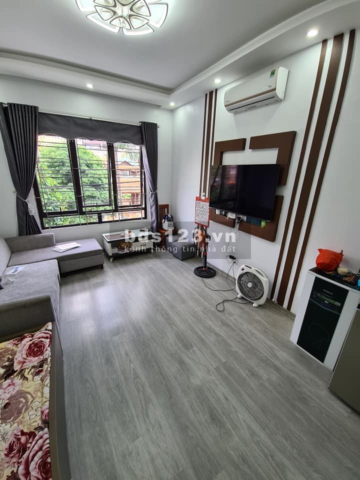 Bán nhà cực hiếm phân lô khu ĐHQG Xuân Thuỷ, Cầu Giấy, dt 50m2, khu cán bộ, ô tô đỗ cửa