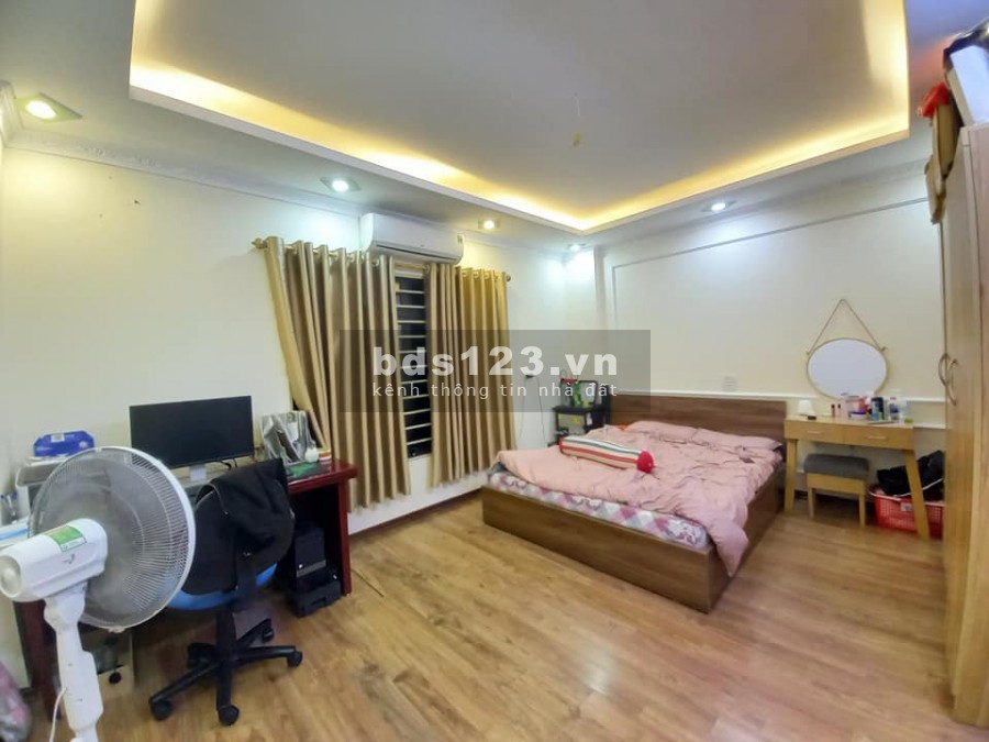 Bán nhà, kv Văn Phú, dt 40m, ô tô, vỉa hè, gần lacasta, kinh doanh đỉnh, nhỉnh 5 tỷ