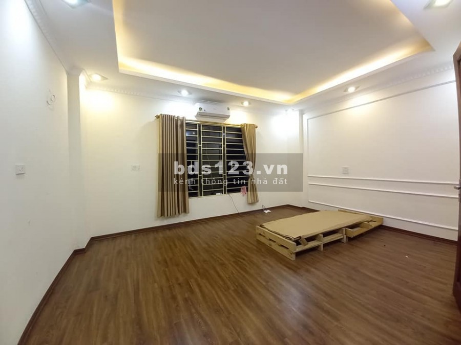 Bán nhà, kv Văn Phú, dt 40m, ô tô, vỉa hè, gần lacasta, kinh doanh đỉnh, nhỉnh 5 tỷ