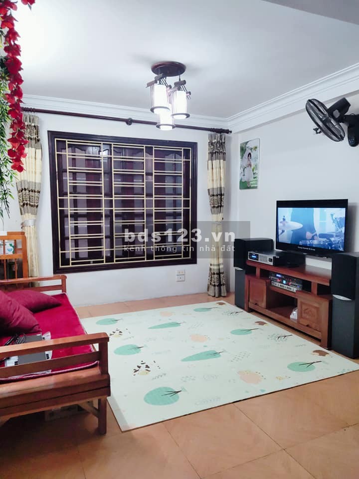 Bán nhà Vạn Phúc ngõ thông thoáng oto giá bán nhỉnh 3 tỷ, lhcc