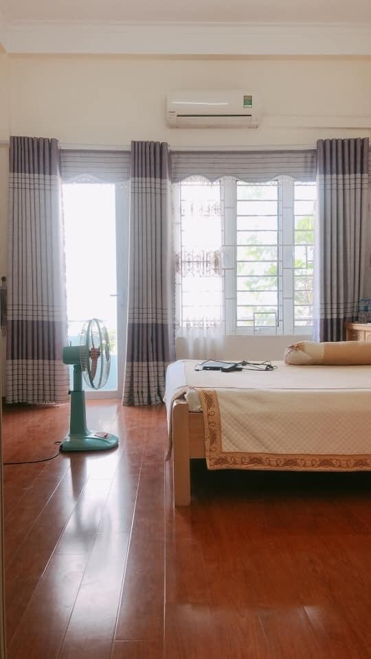 40m2, giá bán 5,5 tỷ, Phùng Hưng, Hà Đông, Nhà Đẹp, Xe tải đỗ cửa, Kinh doanh, VP