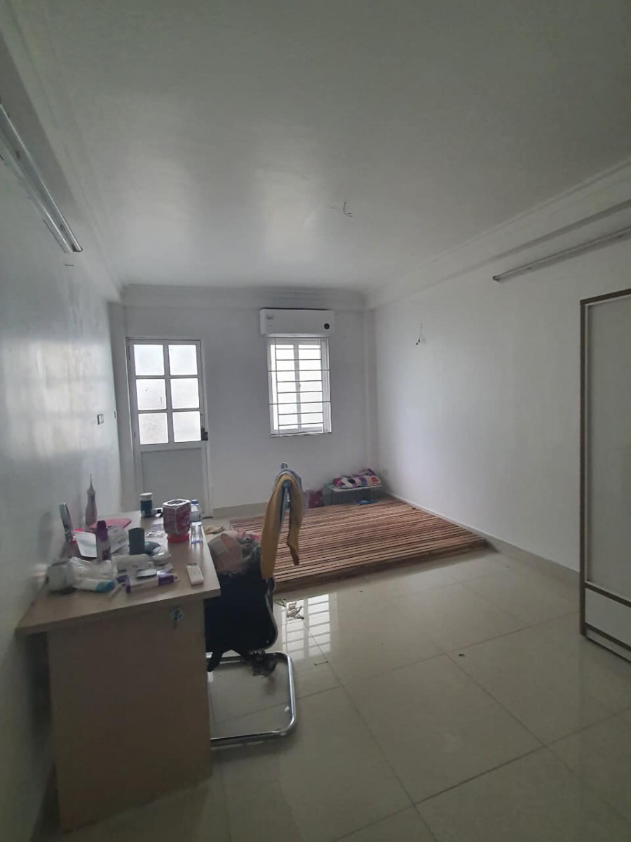 Nhỉnh 2 tỷ hàng xóm royal nguyễn trãi , thanh xuân , Hà Nội
