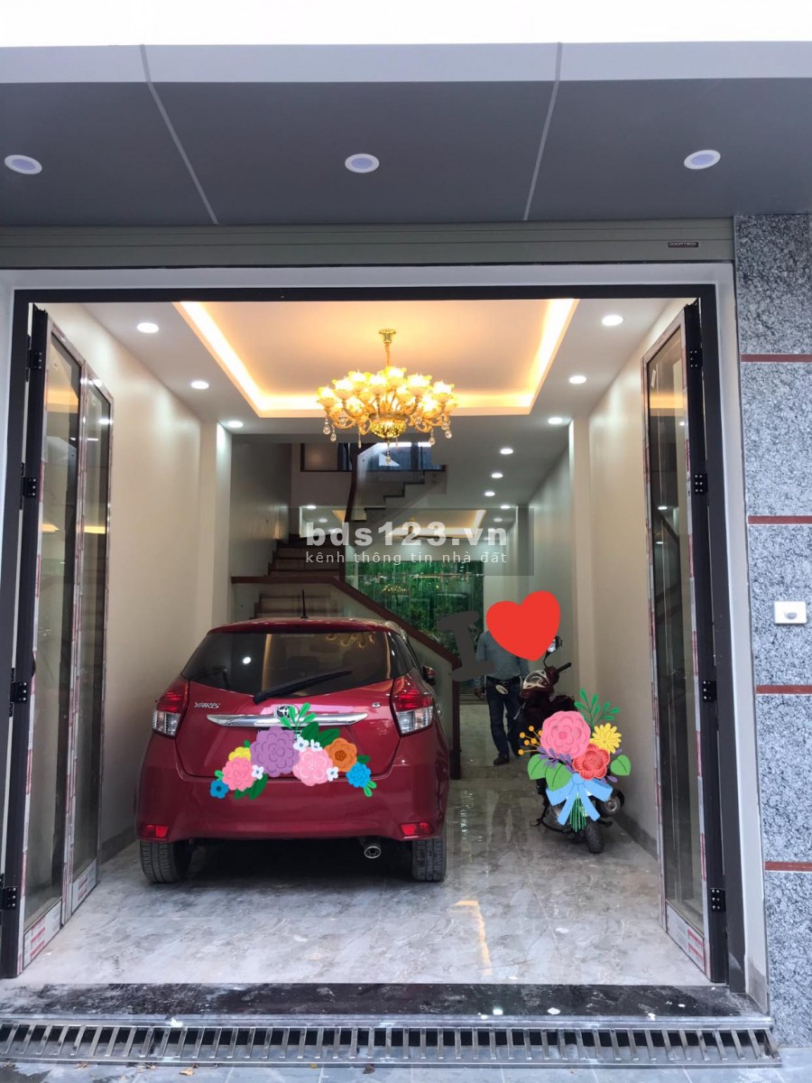 Hoa hậu Lương Khánh Thiện- Nguyễn Đức Cảnh, lô góc, vỉa hè kinh doanh đỉnh, ô tô tránh DT 55m2 x 8,7 tỷ