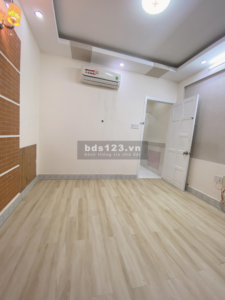 Nhà nguyên căn Hoàng Hoa Thám, Quận Phú Nhuận, 4 tầng đúc, giá nhỉnh 5 tỷ
