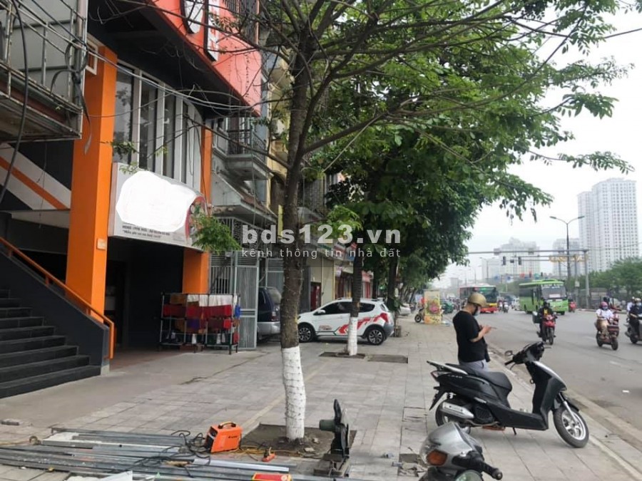 Bán mặt đường Giải Phóng, Thanh Xuân ô tô, kinh doanh 80m2*5T, Mt5.5m, hơn 20 tỷ