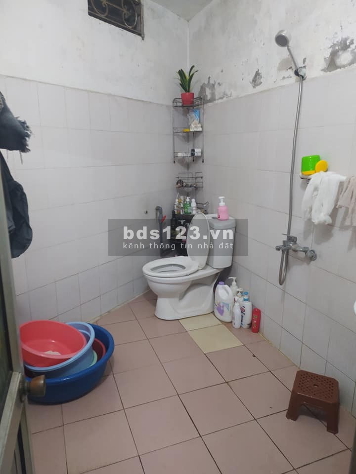 Bán nhà mặt phố Nguyễn Văn Cừ, Quận Long Biên, dtt 105m2, giá 22 tỷ, kinh doanh đỉnh