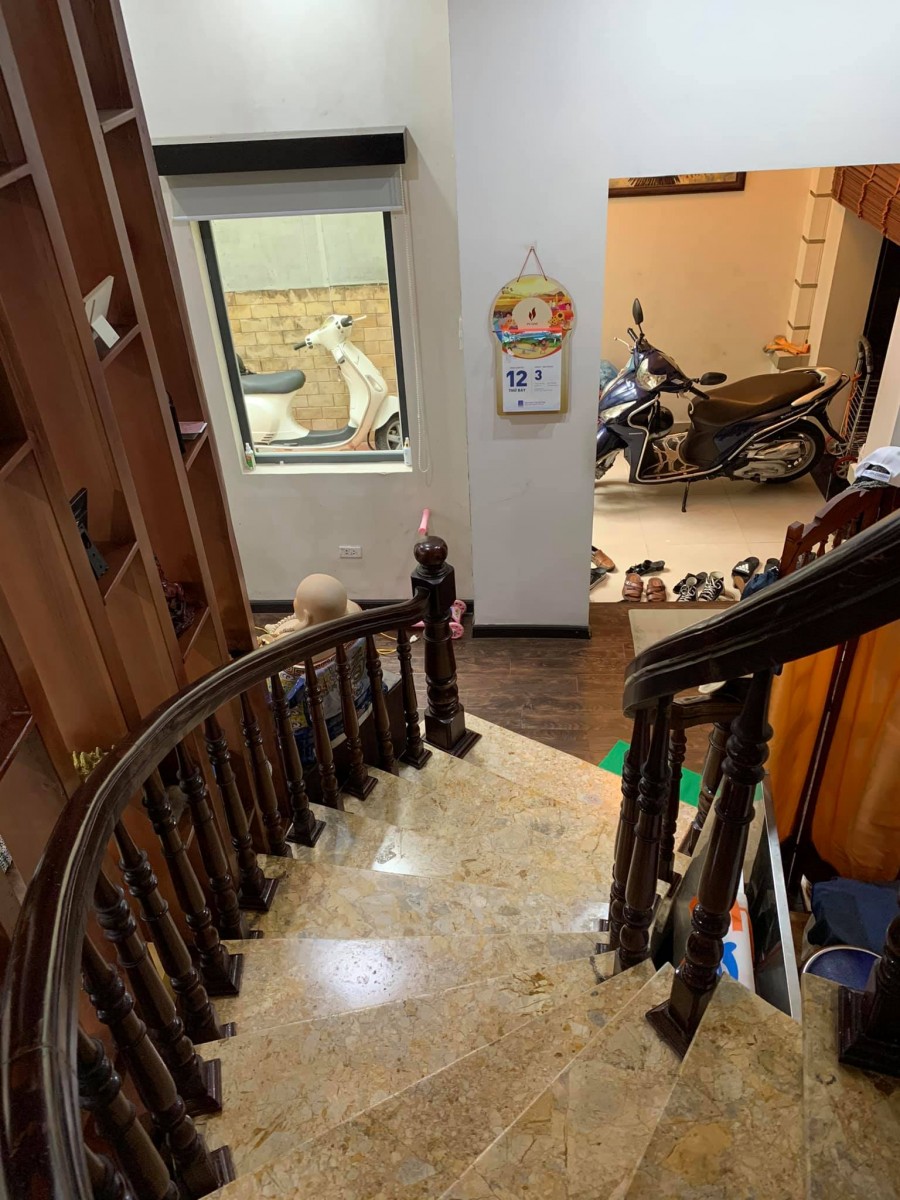 Bán nhà phố Chùa Bộc 85m2x4T, MT6.8m, nhỉnh 7 tỷ, mới đẹp ở ngay.