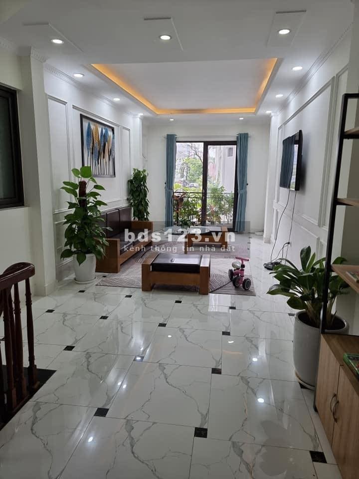 Nhà phân lô ngõ 199 Hồ Tùng Mậu, oto vào nhà dt 87m2, 5 tầng mt 3.5m giá 5.4 tỷ