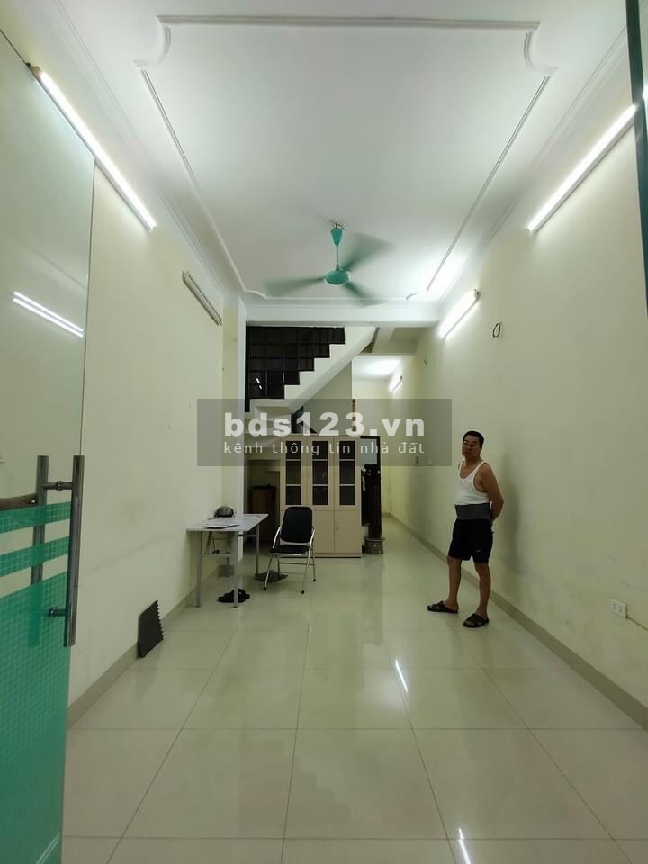 Phố Hạ Đình, dt 38m2, 5 tầng đúc, ô tô tránh kinh doanh đỉnh, 5 tầng đúc