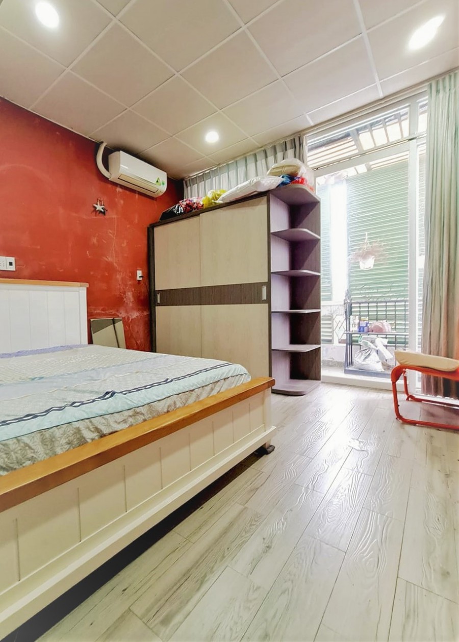 Bán nhà đường bùi minh trực Quận 8, hẻm xe tải, nhà đẹp nở hậu với 85m2 1 trệt, 2 lầu giá chỉ 5,7 tỷ