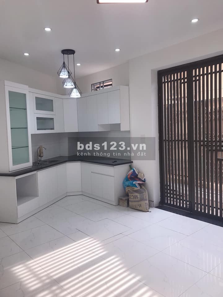 Bán nhà Bạch Mai ngõ nông, nhà mới siêu đẹp, dt 41,5m 5 tầng 3,75 tỷ