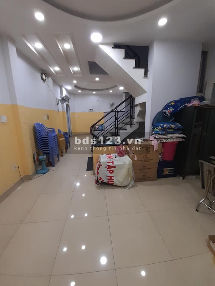 Bán nhà MTKD nữ anh hùng Út Tịch, Phường 4 Q.Tân Bình giá 10.5tỷ